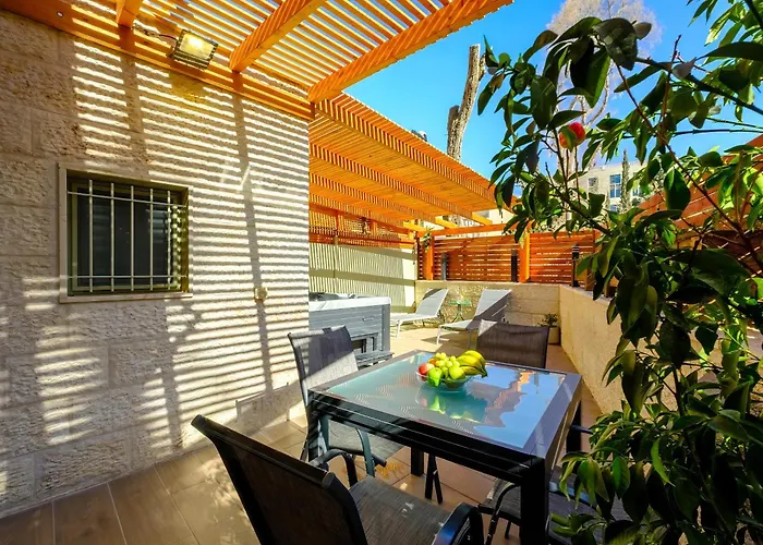Mamilla View- Suites & Apt Hotel